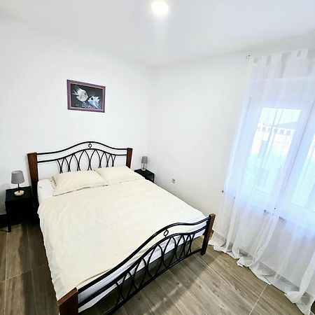 Apartment Lovre Zadar Exteriör bild